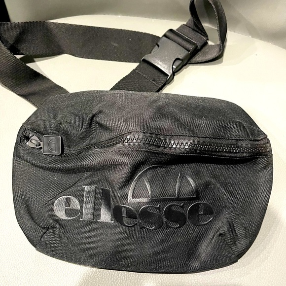 Ellesse Bags Ellesse Rosca Crossbody Bag In Black Exclusive Unisex